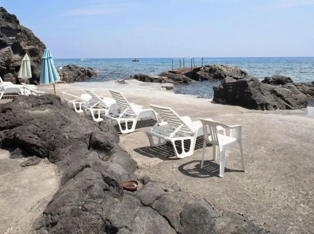 Villa Louise By Holiday World Aci Castello Italien